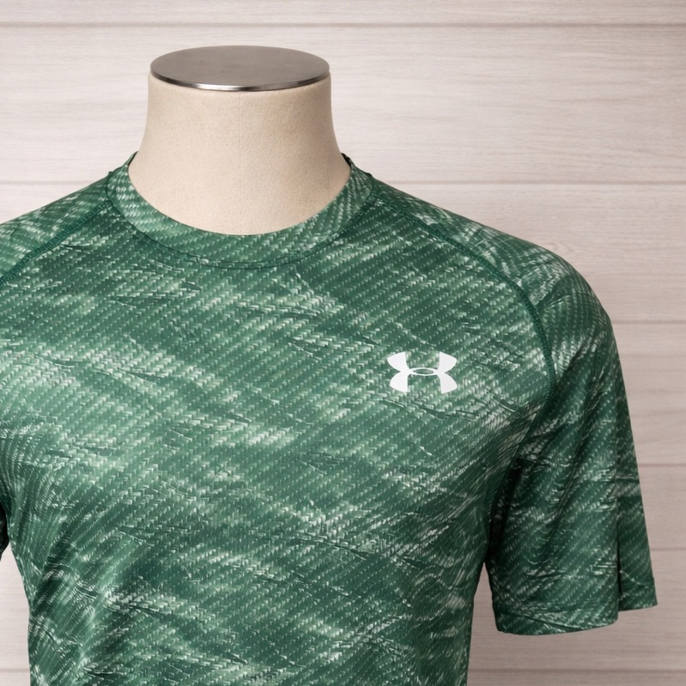 Under Armour HeatGear Performance Tee Green Camo/Snake/Geometric Short Sleeve XL